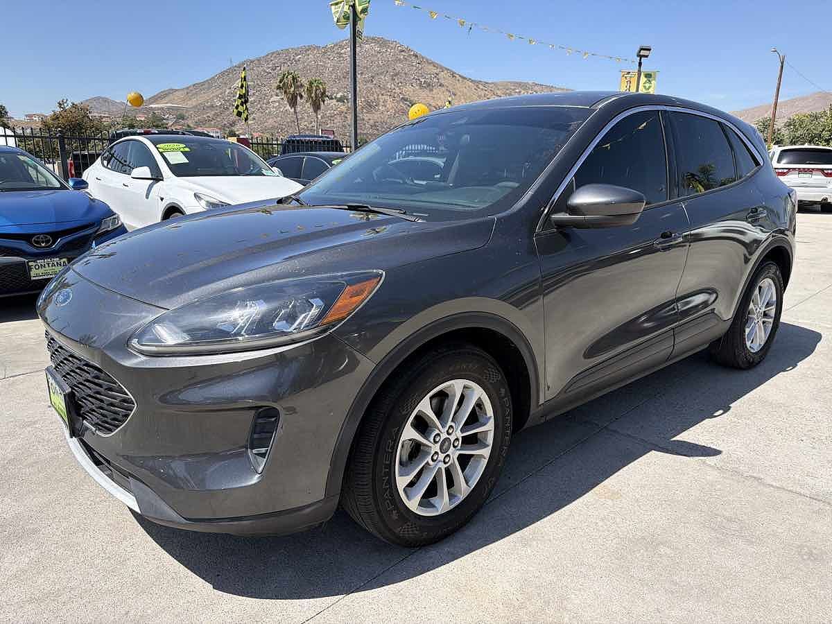 2020 FORD Escape
