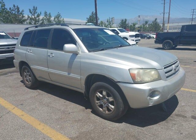 2004 TOYOTA Highlander