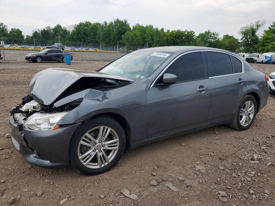 2015 INFINITI Q40