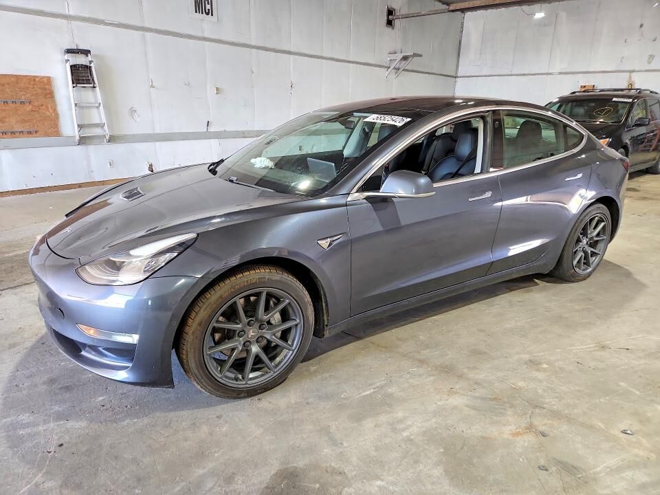 2018 TESLA Model 3