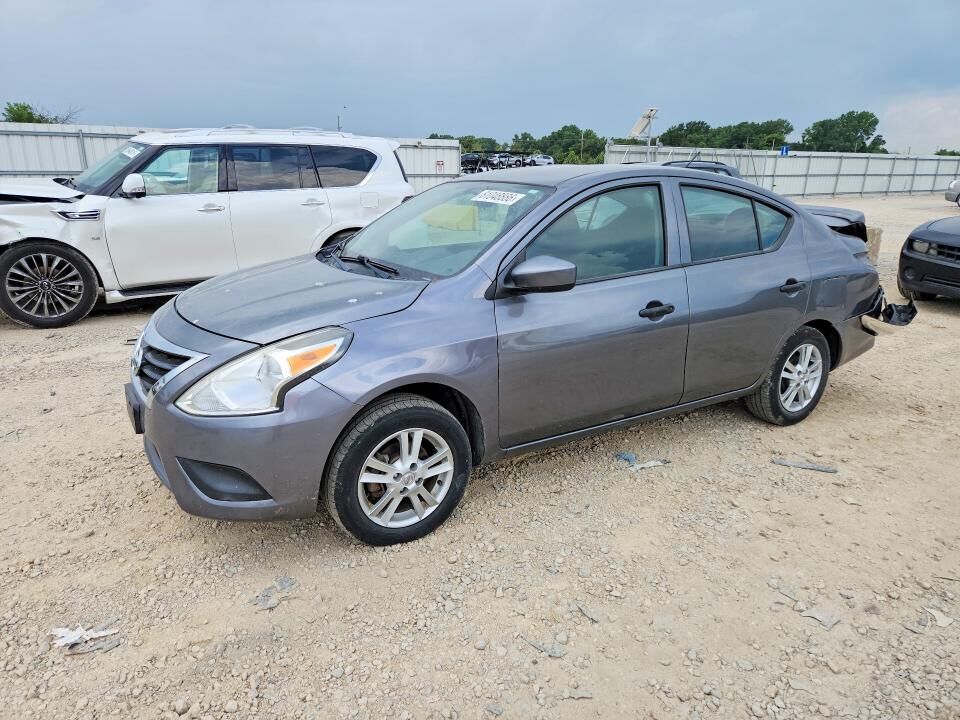 2019 NISSAN Versa