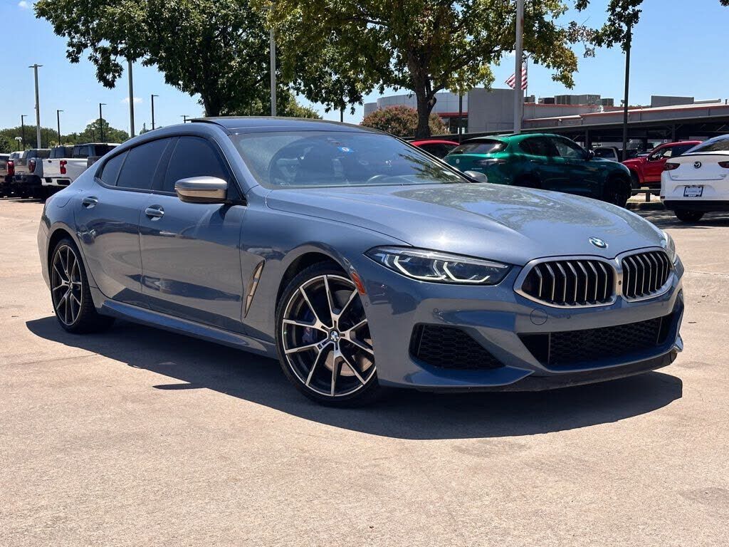 2022 BMW M8