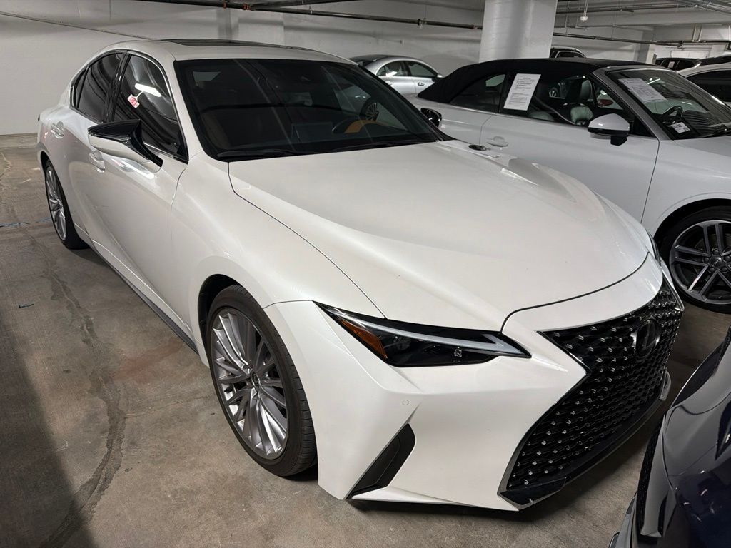 2025 LEXUS IS