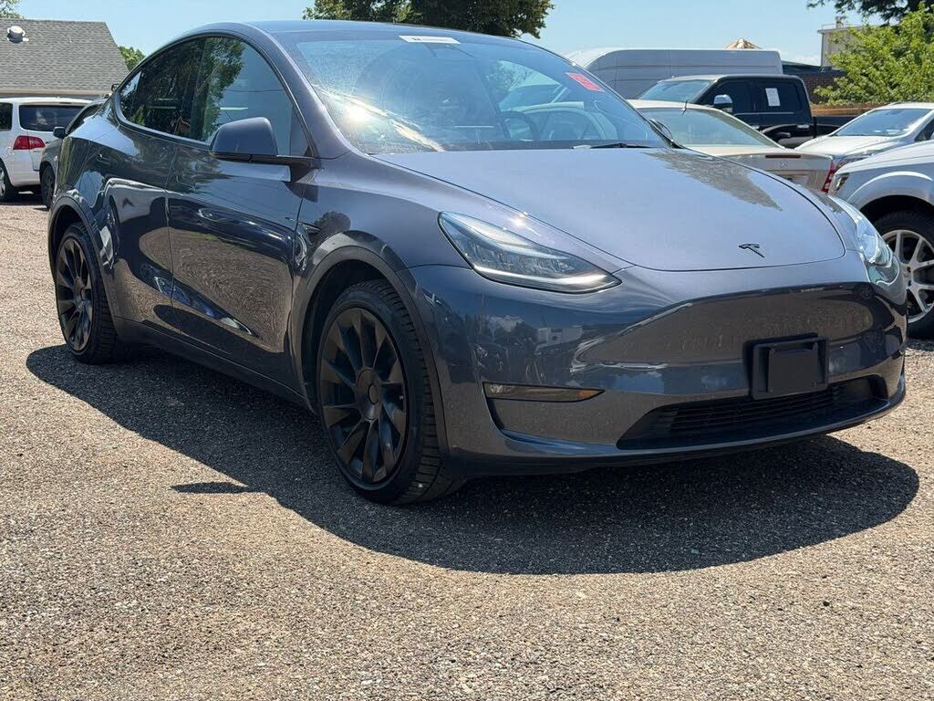 2022 TESLA Model Y