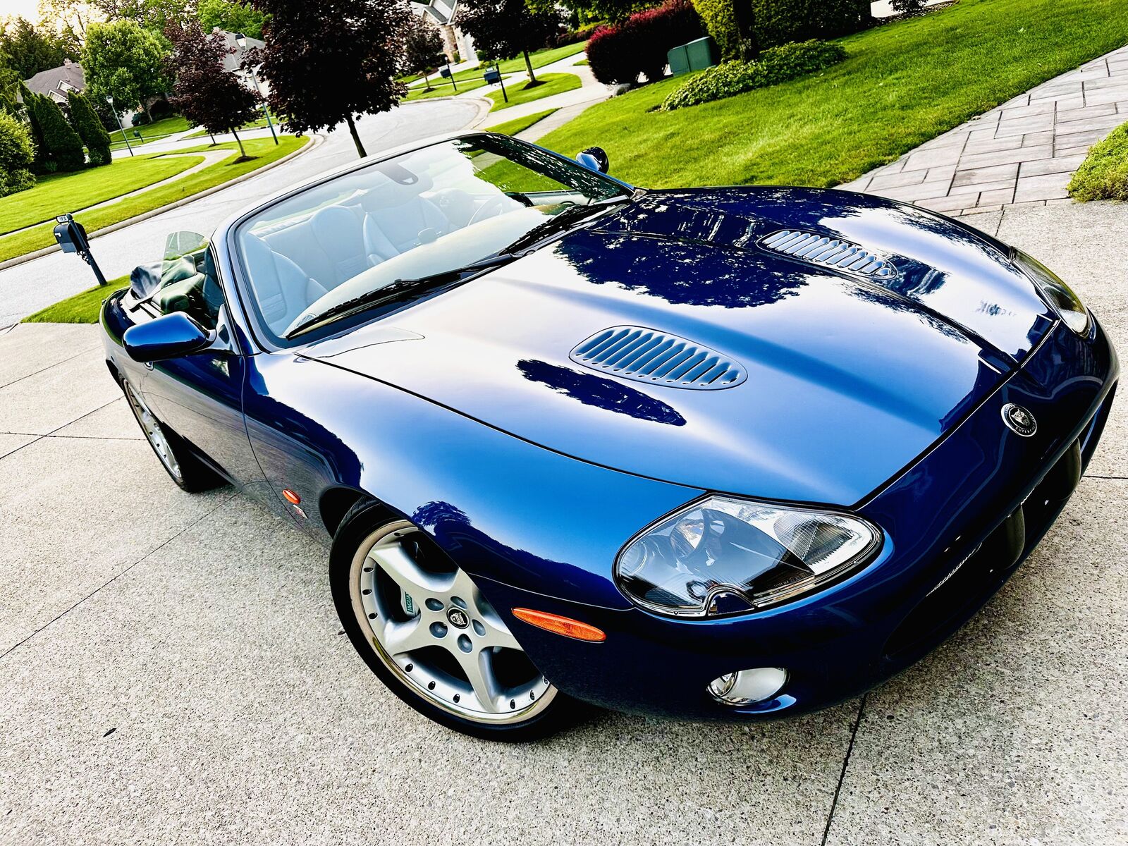 Jaguar XKR