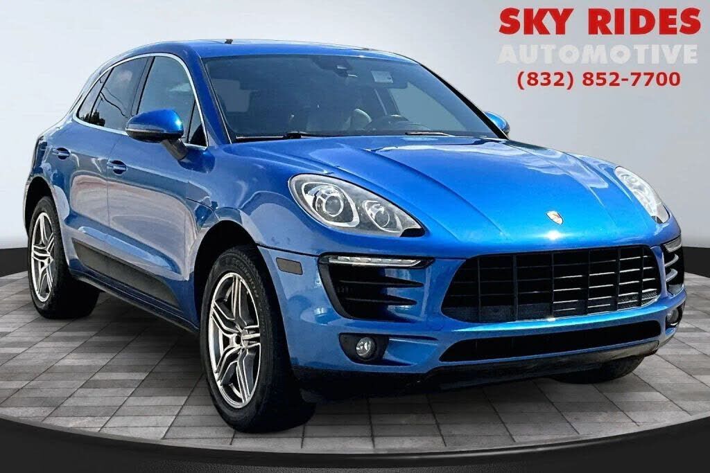2017 PORSCHE Macan