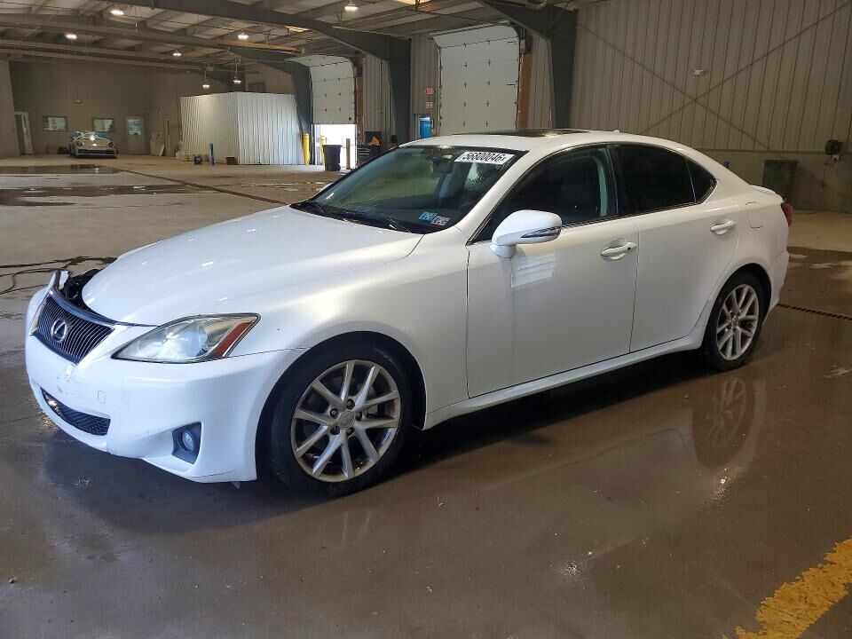 2011 LEXUS IS