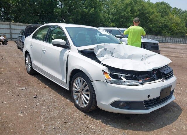 2013 VOLKSWAGEN Jetta