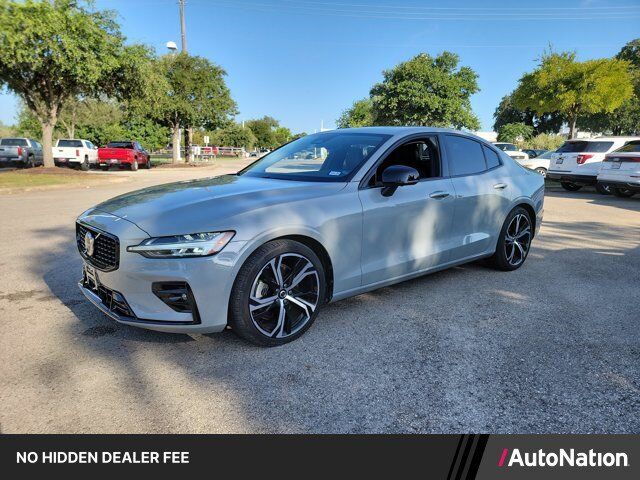 2024 VOLVO S60