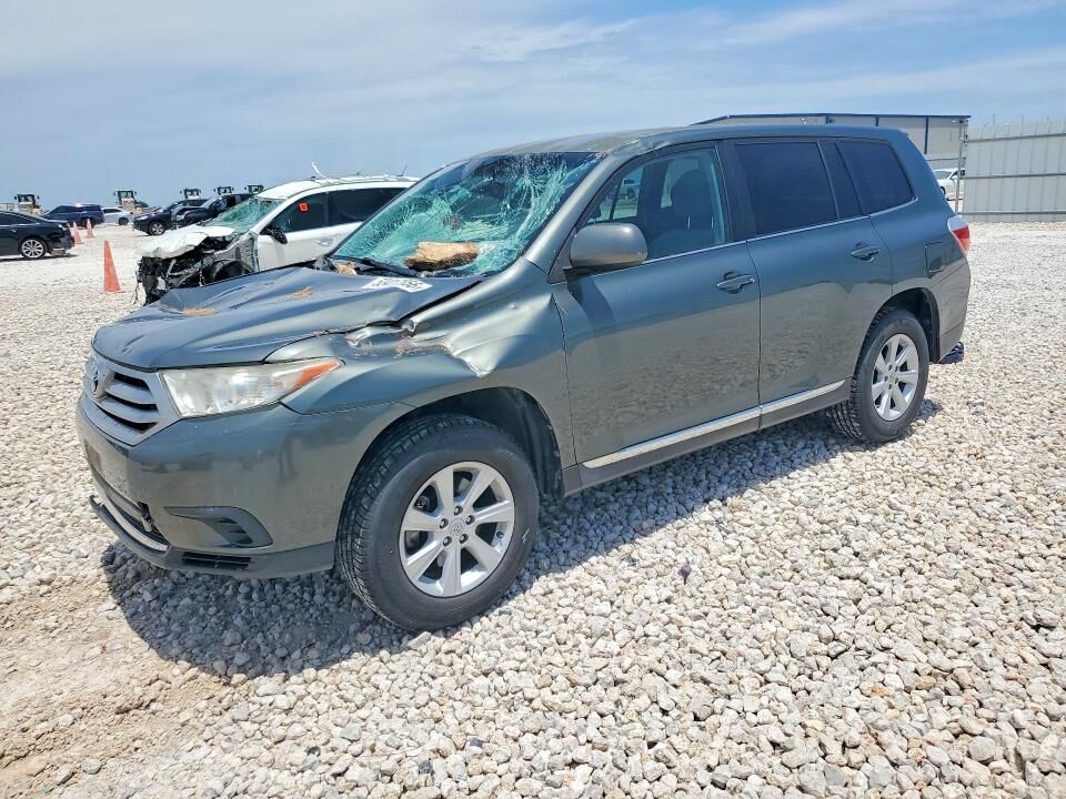 2013 TOYOTA Highlander