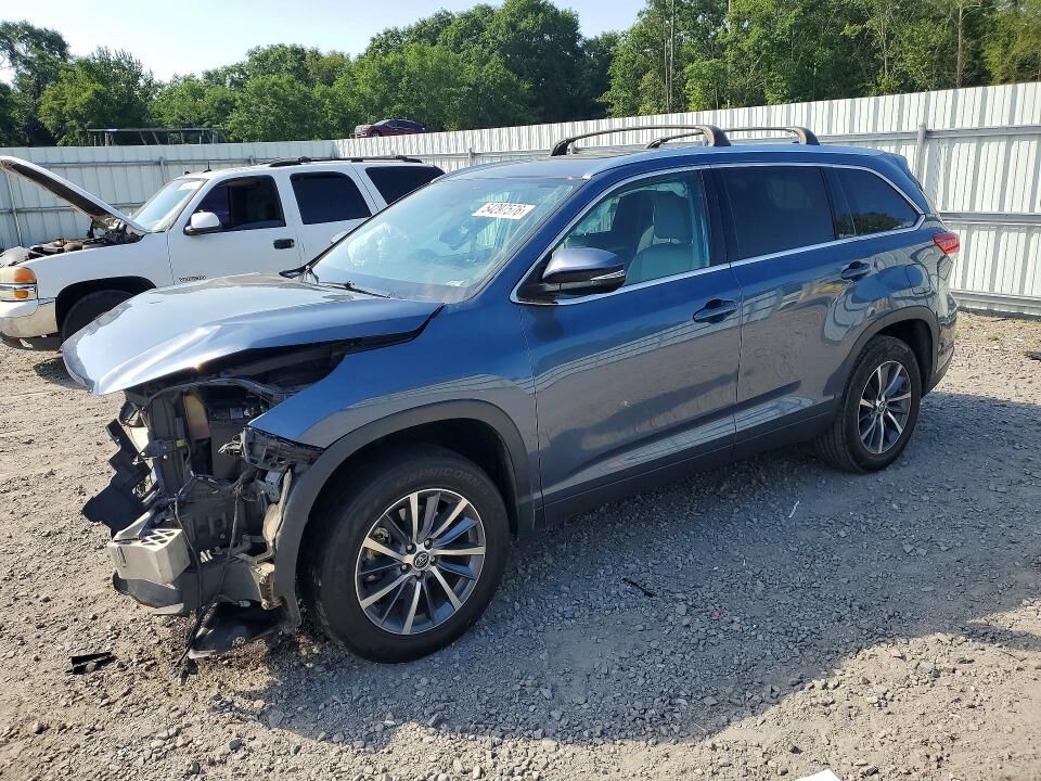 2019 TOYOTA Highlander