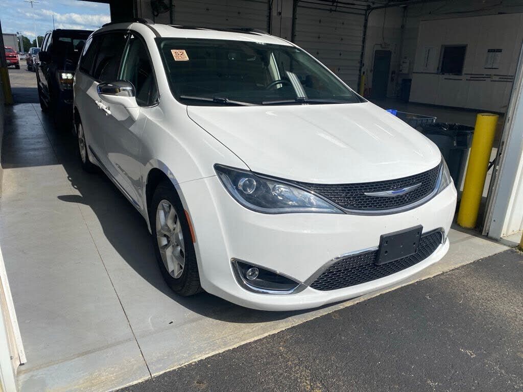 2020 CHRYSLER Pacifica