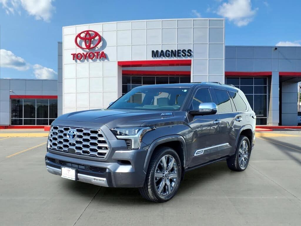 2023 TOYOTA Sequoia