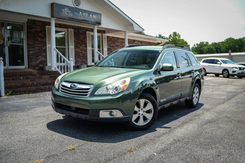 2010 SUBARU Outback