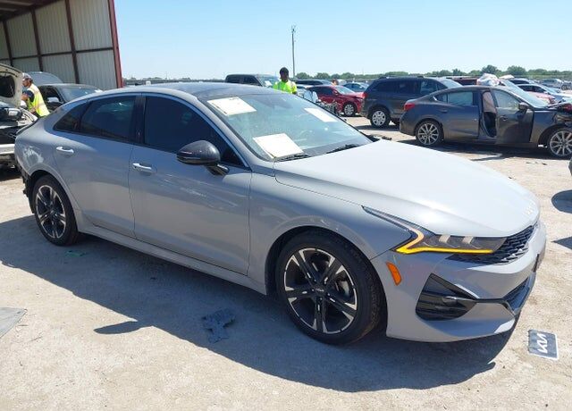 2022 KIA K5