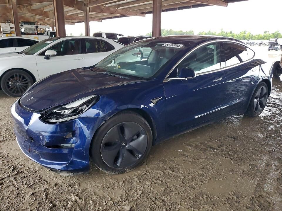2018 TESLA Model 3