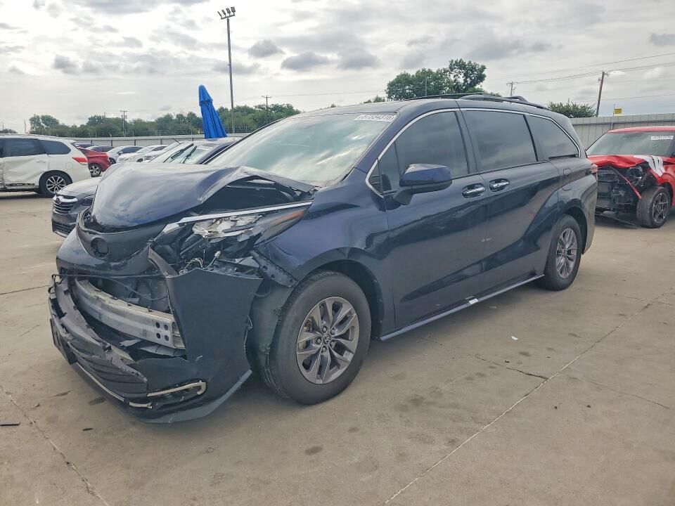 2023 TOYOTA Sienna