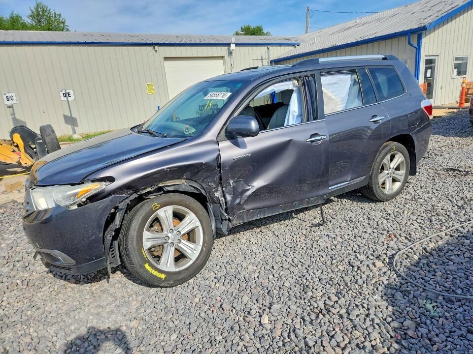 2013 TOYOTA Highlander
