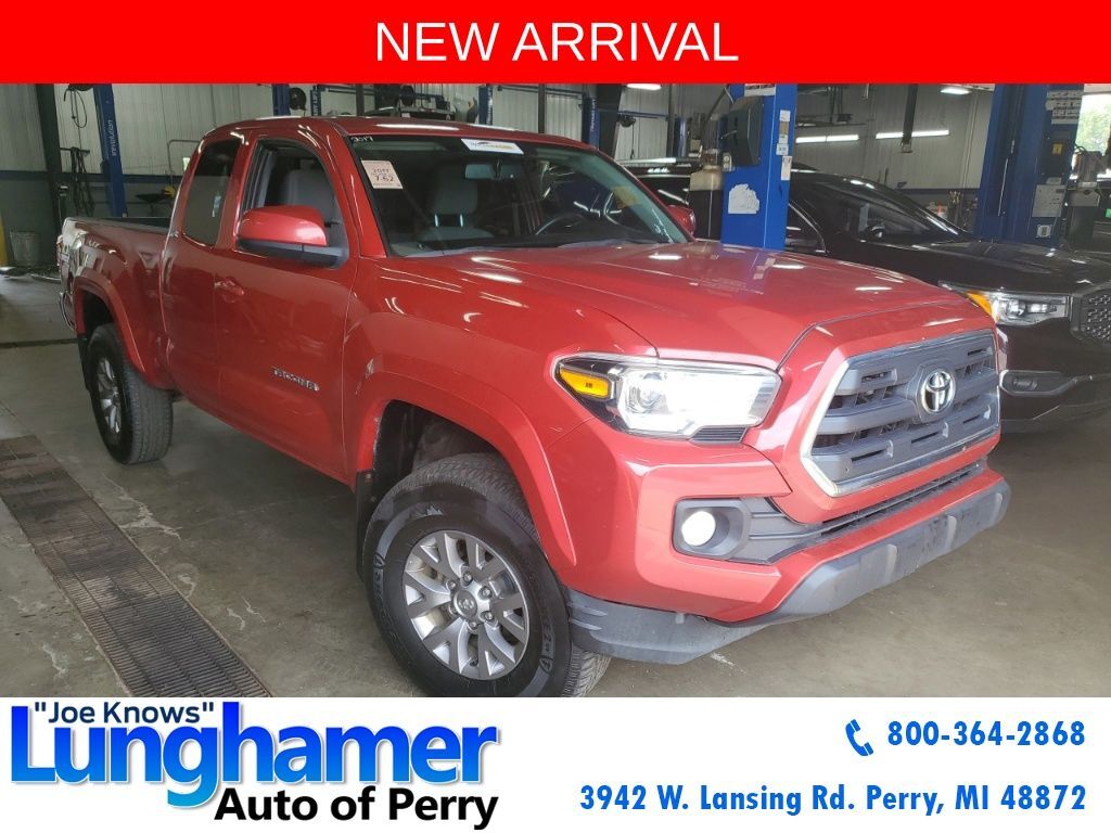 2017 TOYOTA Tacoma