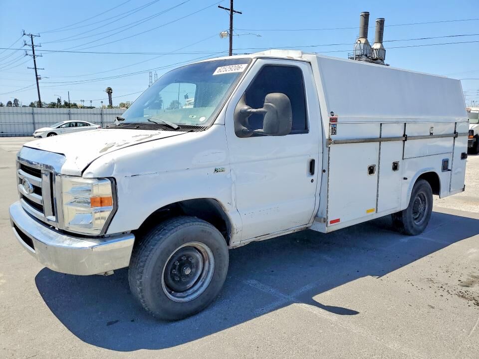 2013 FORD E-350
