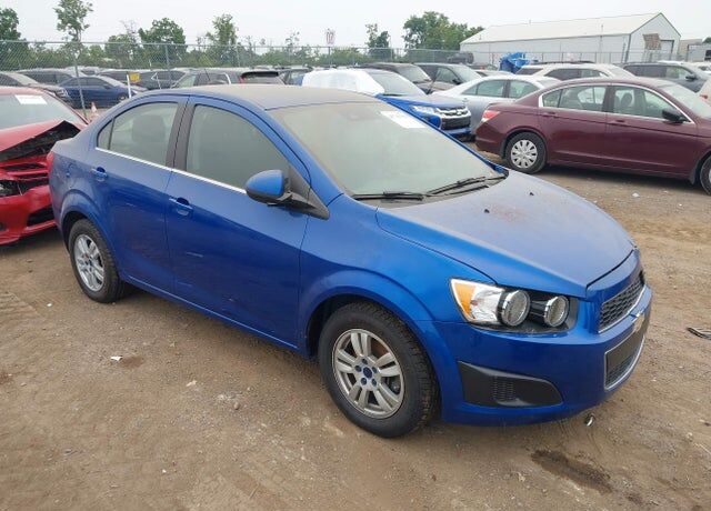 2016 CHEVROLET Sonic