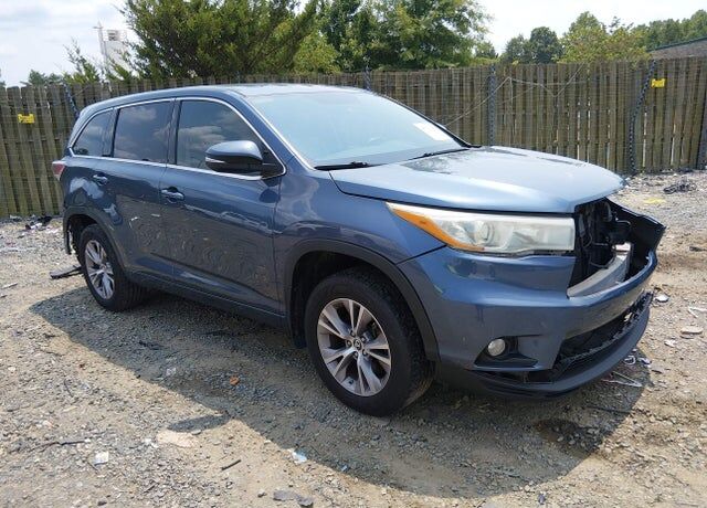 2016 TOYOTA Highlander