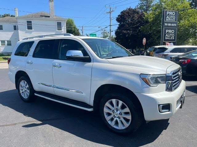 2018 TOYOTA Sequoia