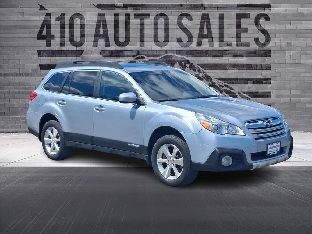 2013 SUBARU Outback