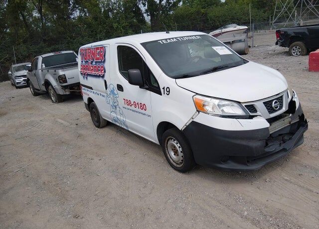 2015 NISSAN NV200