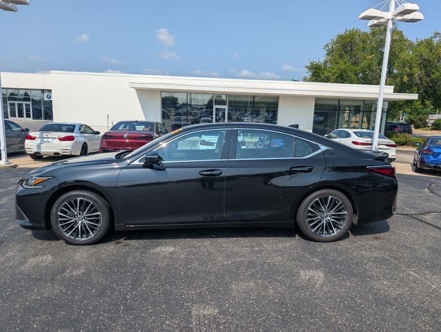 2023 LEXUS ES