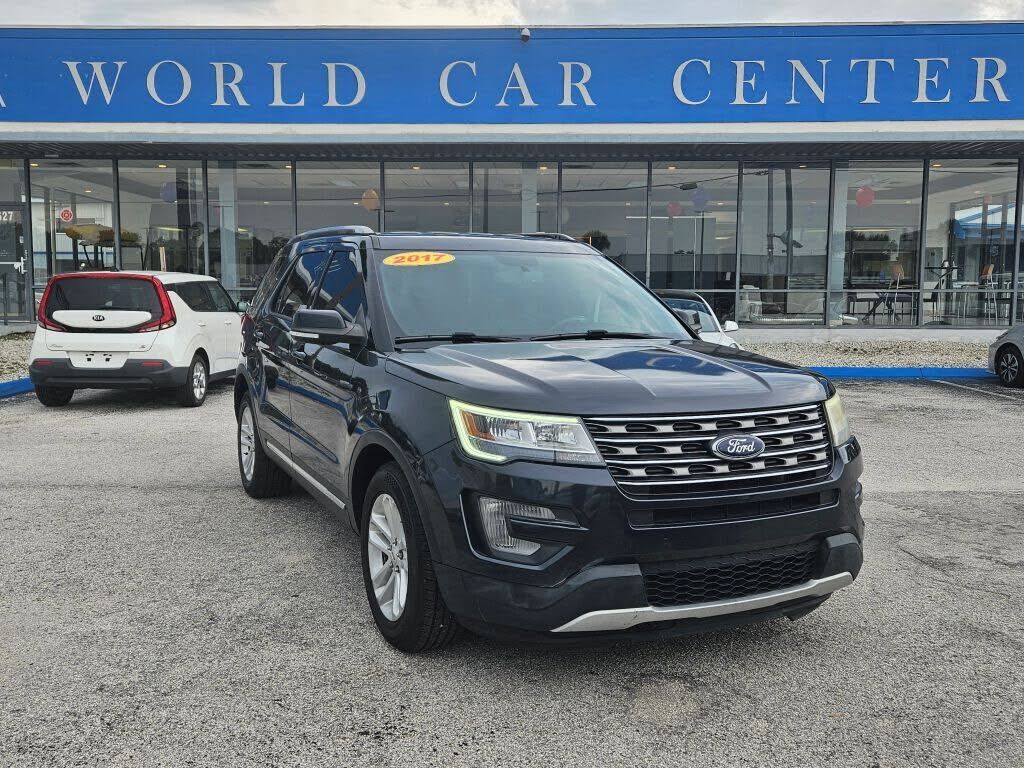 2017 FORD Explorer