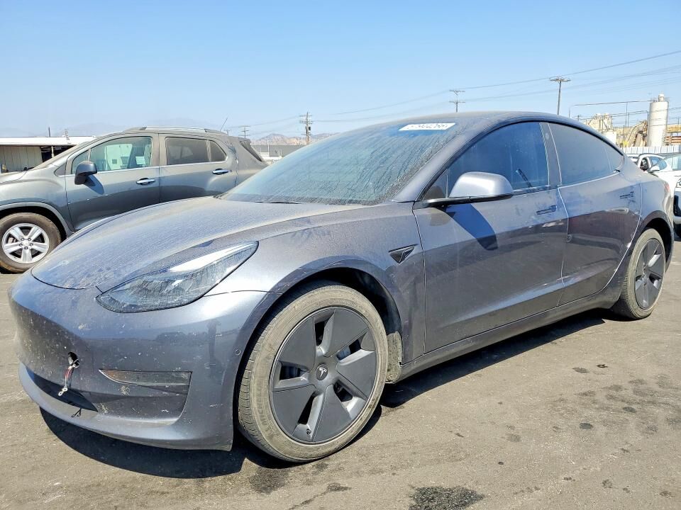 2022 TESLA Model 3