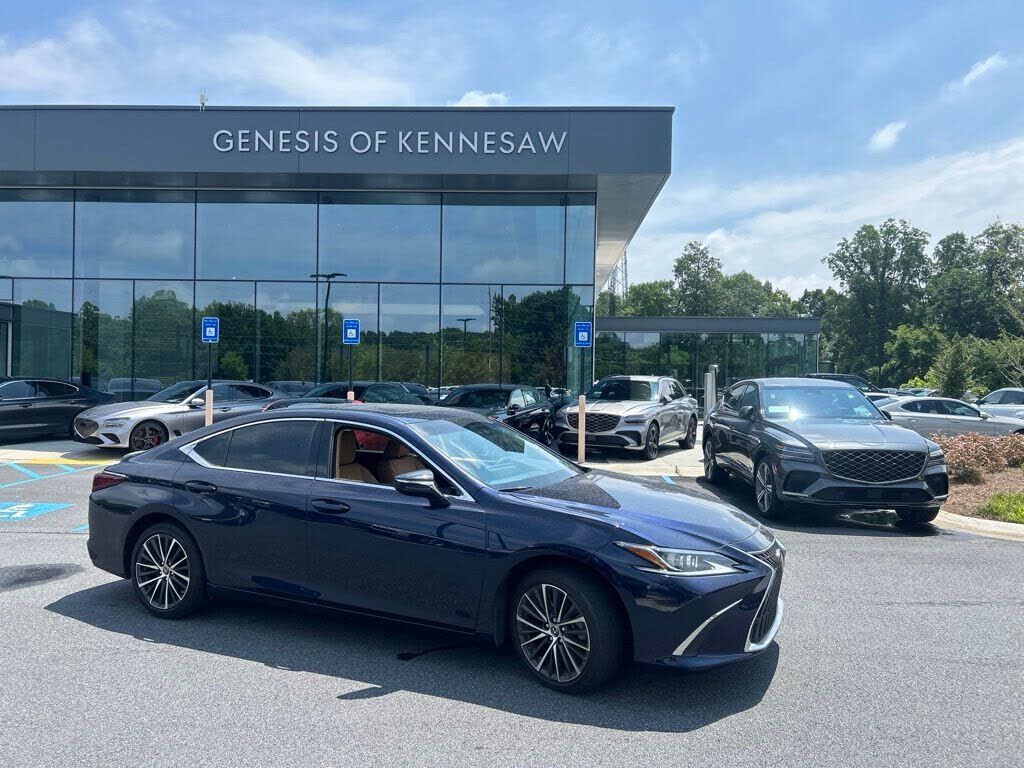 2025 LEXUS ES