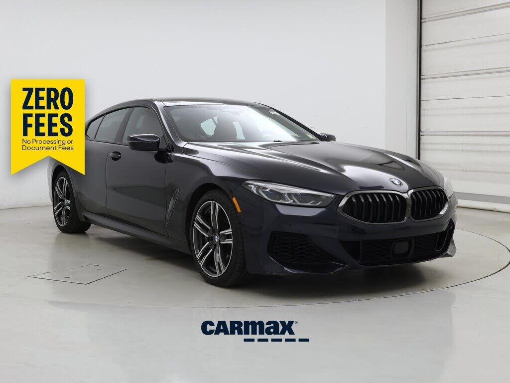 2022 BMW M8