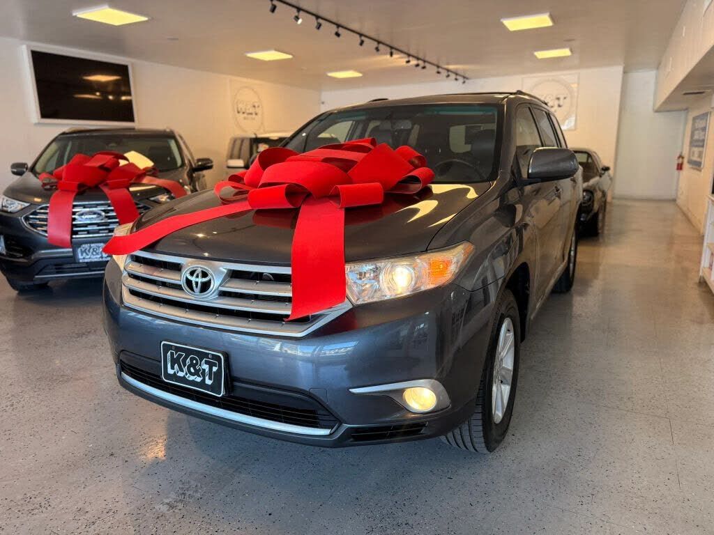 2011 TOYOTA Highlander