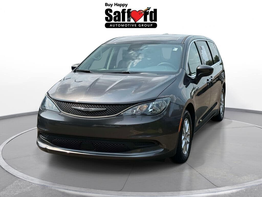 2023 CHRYSLER Voyager