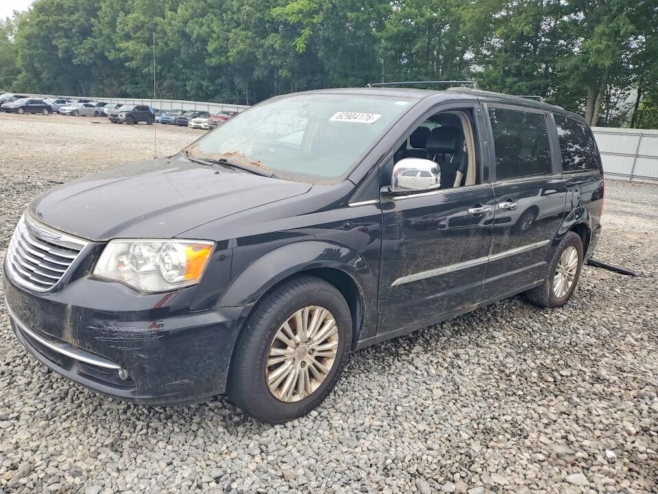 2015 CHRYSLER Town and Country