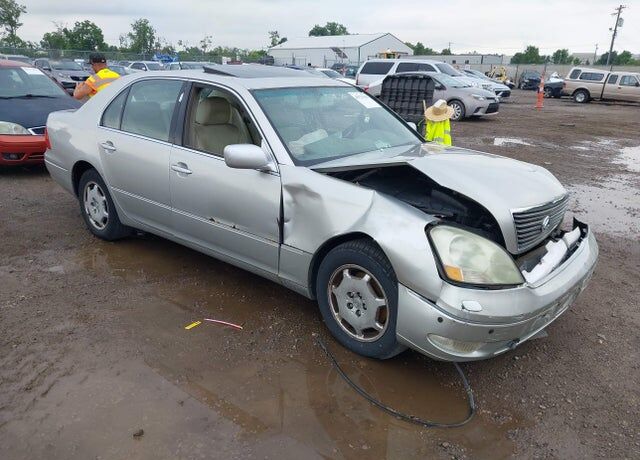 2002 LEXUS LS