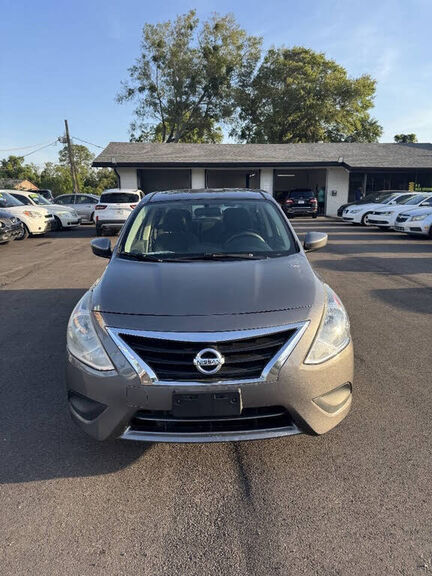 2016 NISSAN Versa
