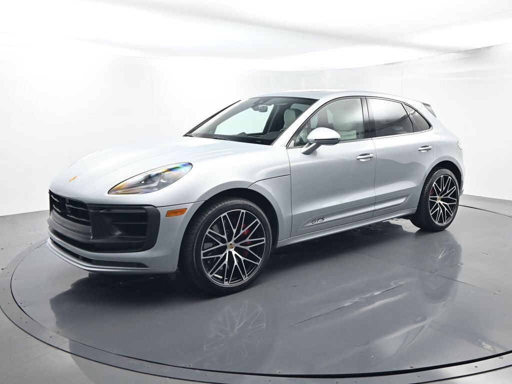 2024 PORSCHE Macan