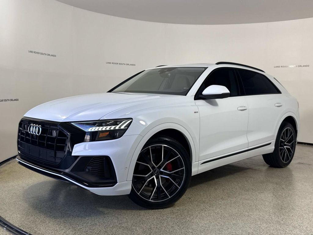 2021 AUDI Q8