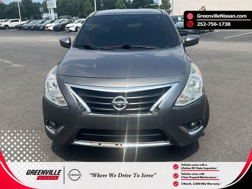 2016 NISSAN Versa