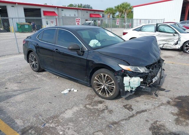 2019 TOYOTA Camry