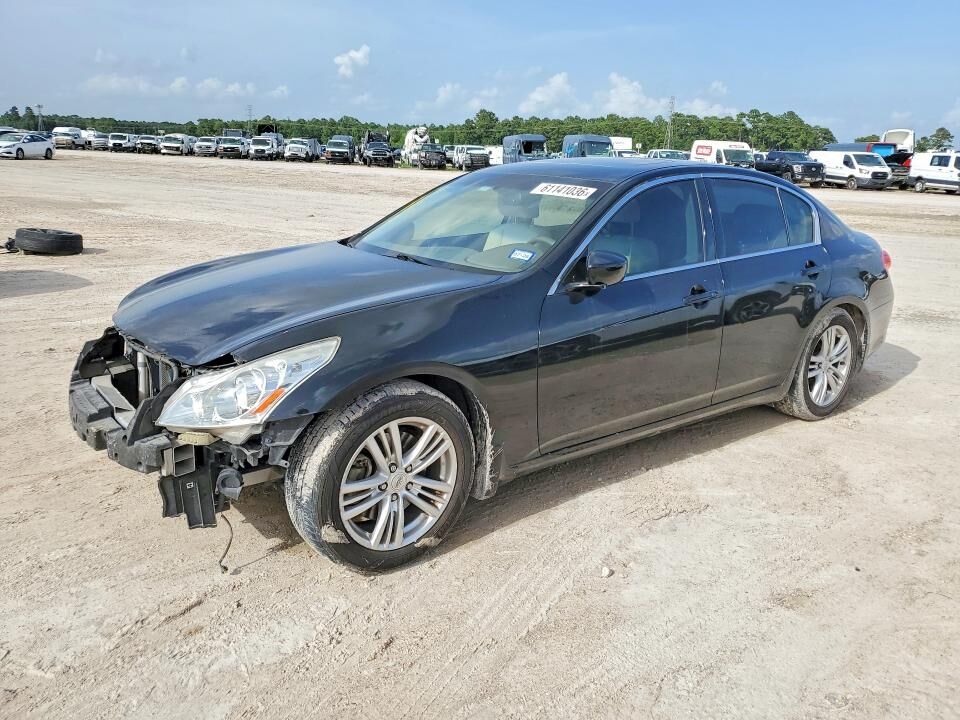 2013 INFINITI G37