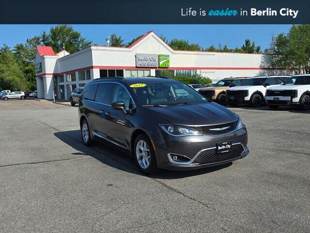 2017 CHRYSLER Pacifica