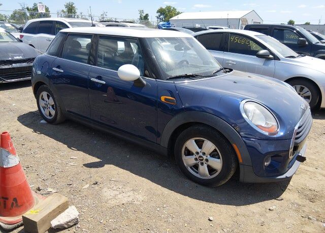 2017 MINI Cooper