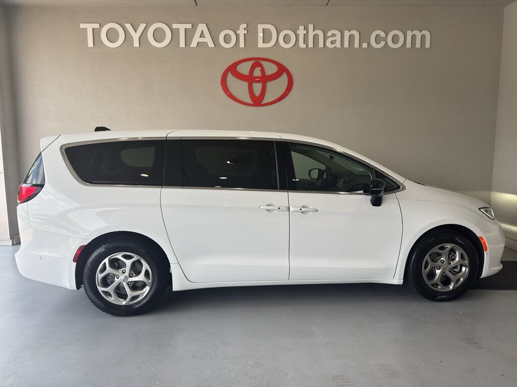 2024 CHRYSLER Pacifica