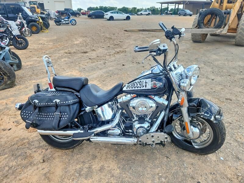2011 HARLEY DAVIDSON Heritage Softail Classic
