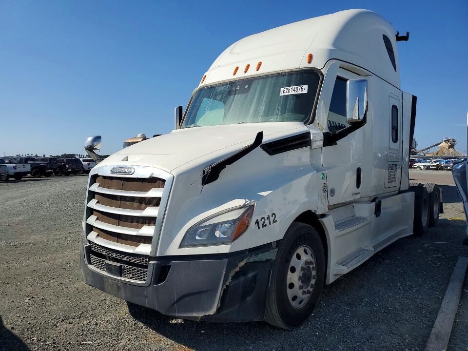 2022 FREIGHTLINER New Cascadia 126" Sleepercab