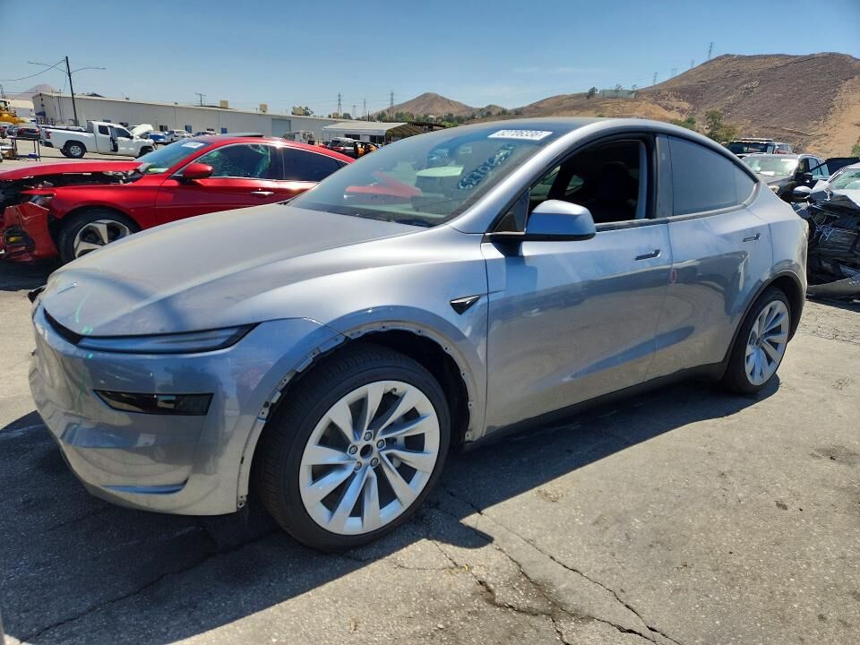 2026 TESLA Model Y